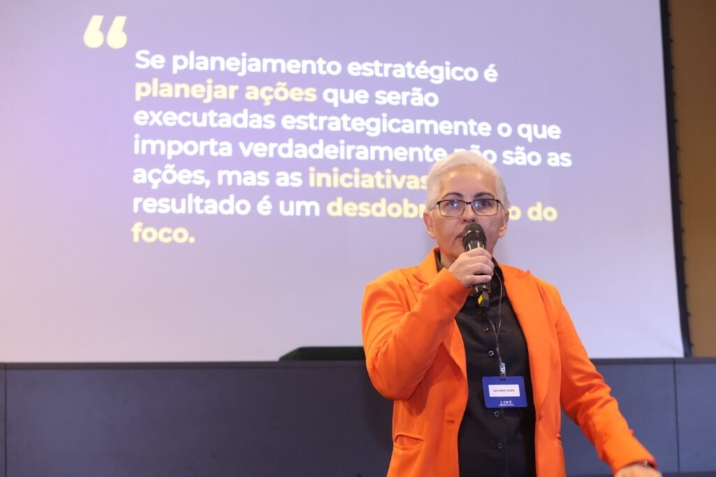 Giovana Vieira dos Santos destaca importância do planejamento estratégico para o sucesso dos negócios durante encontro do LIDE Ribeirão Preto