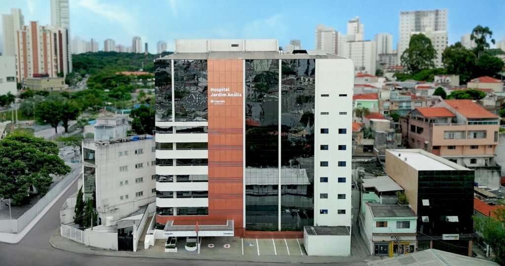 Hapvida consolida crescimento em 2024 com forte geração de caixa, expansão da rede própria e integração de sistemas