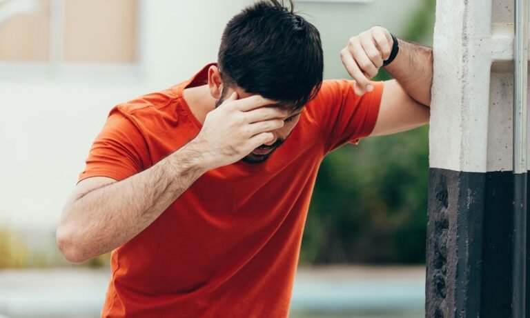 Tontura afeta 30% da população mundial e pode ser alerta para problemas mais graves