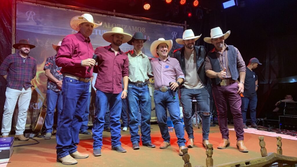 <p>Kallebe & Gabriel ficaram em primeiro lugar no Concurso de Viola Caipira do RRM</p>