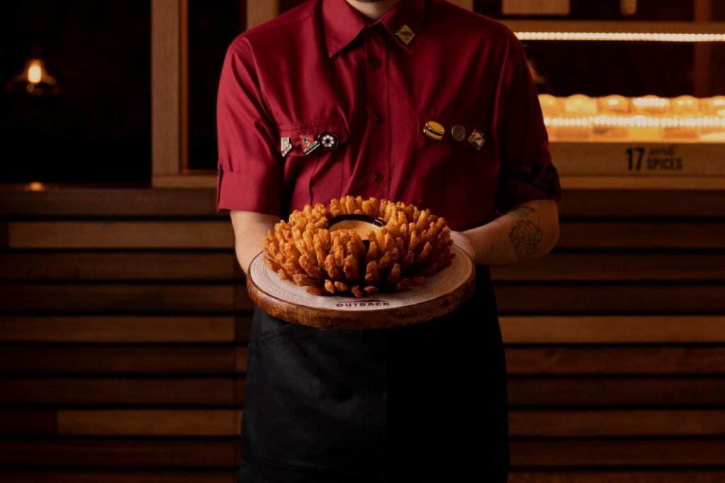 Outback oferece 92 vagas de emprego em Franca