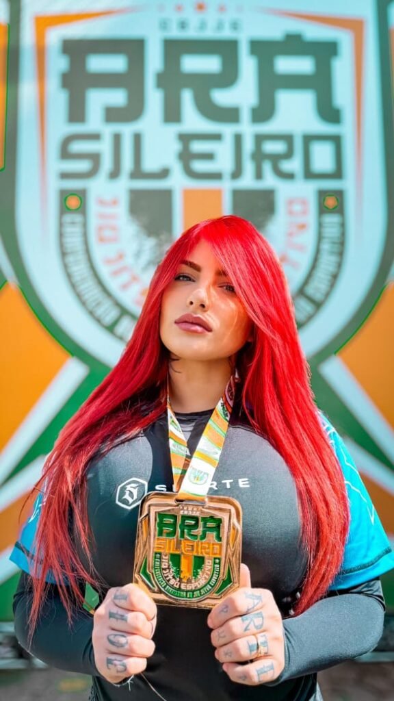 Influenciadora Gabriela Abdala é campeã brasileira de jiu-jitsu