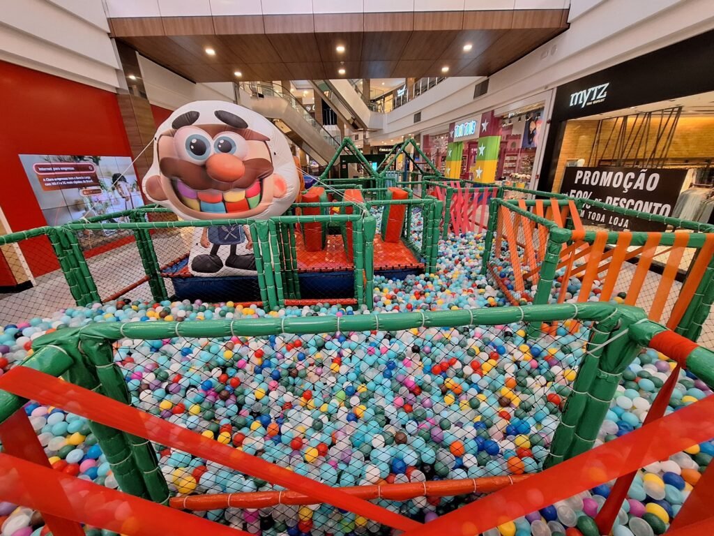 ShoppingSantaÚrsula recebe parque temático do personagem “José Totoy” durante as férias escolares