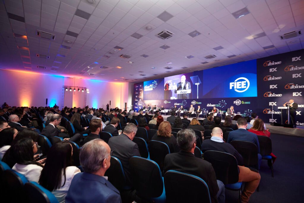 FIEE 2025 tem início nesta terça-feira, dia 9, com 600 marcas e expectativa de R$ 2 bilhões em negócios