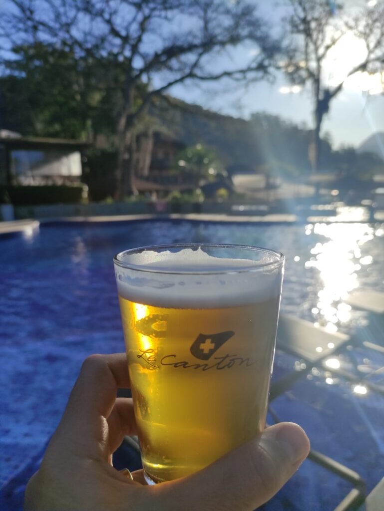 Cerveja e cachaça à vontade: Conheça hotéis que promovem eventos exclusivos dedicados às bebidas