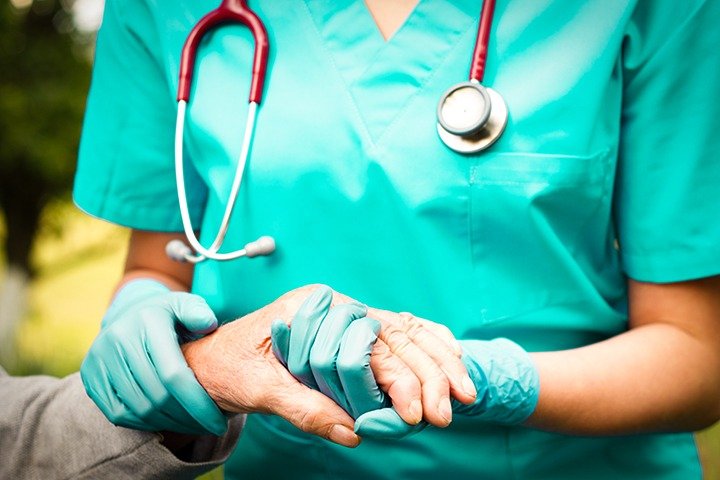 UNIALFA amplia área da saúde e anuncia novo curso de Enfermagem em Goiânia