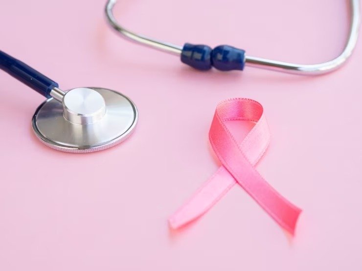 Outubro Rosa reforça a importância do diagnóstico precoce do câncer de mama