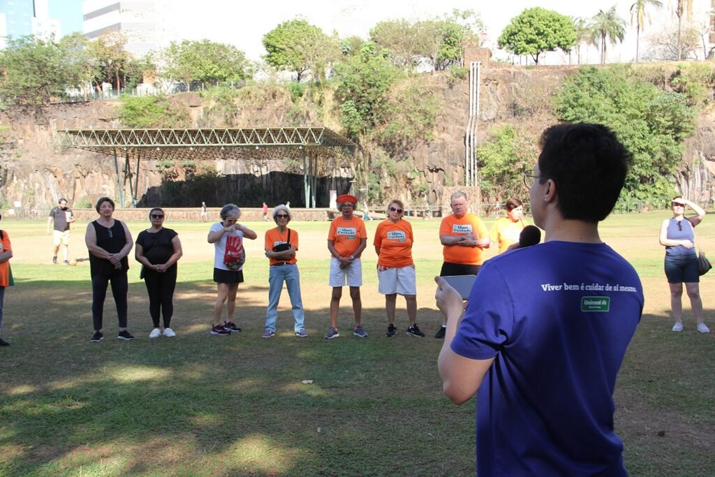 Caminhada marca o Dia Internacionaldo Idoso em Ribeirão Preto