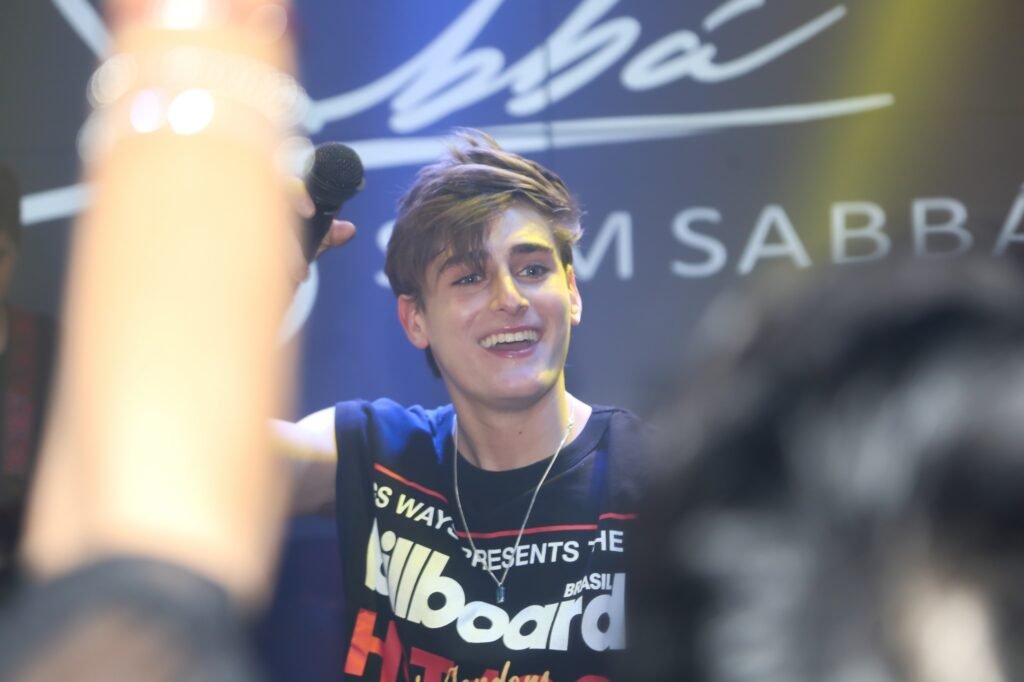 Novo single e shows em São Paulo marcam o grande momento de Sam Sabbá
