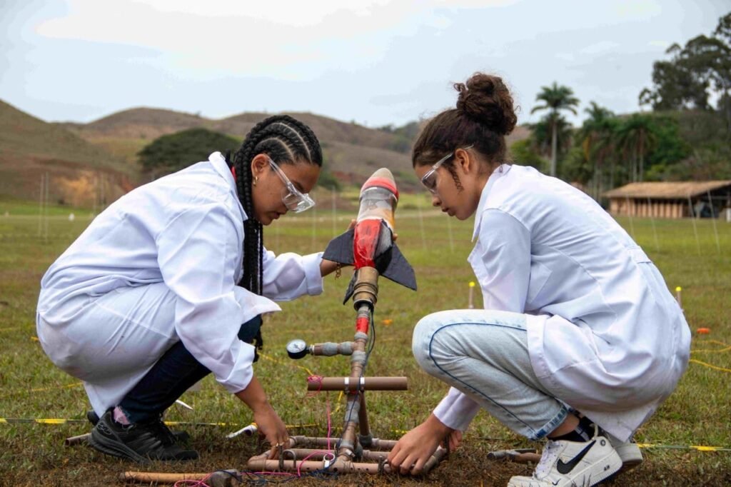 Protagonismo feminino na ciência: Meninas conquistam 11.725 medalhas na OBAFOG 2025