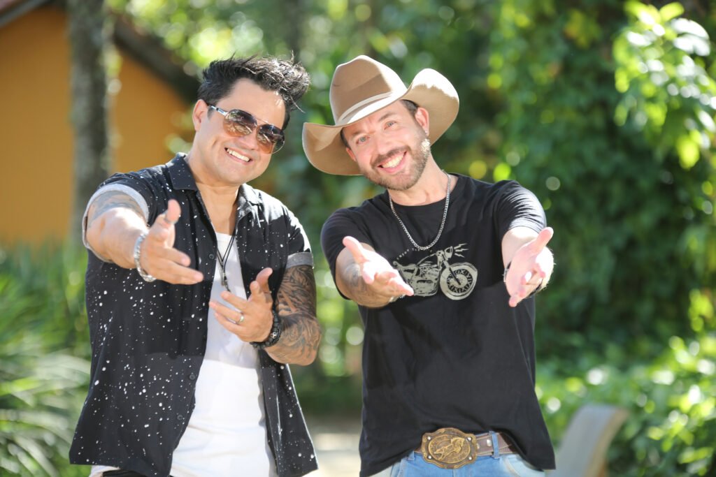 Gilson &amp; Lucca lançam “Canção de Verão”