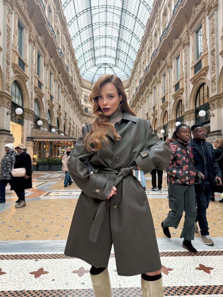 MFW, Ana Carolina Jorge acompanha a apresentação Fall Winter 2026 de Brett Johnson durante a temporada de moda masculina