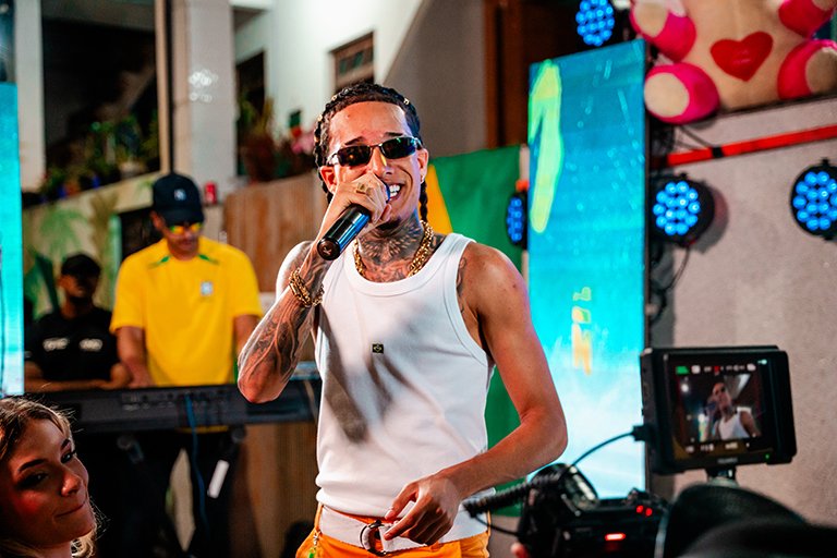 Theuzinho lança clipe “Meu Neném” nesta sexta-feira e abre o projeto “A Favela Tá Gostosa 4.0”