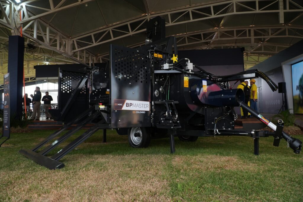 LANÇAMENTOS NA AGRISHOW 2026: MIAC apresenta, em primeira mão, implemento inédito para pimenta-do-reino e nova plataforma para colheita de feijão