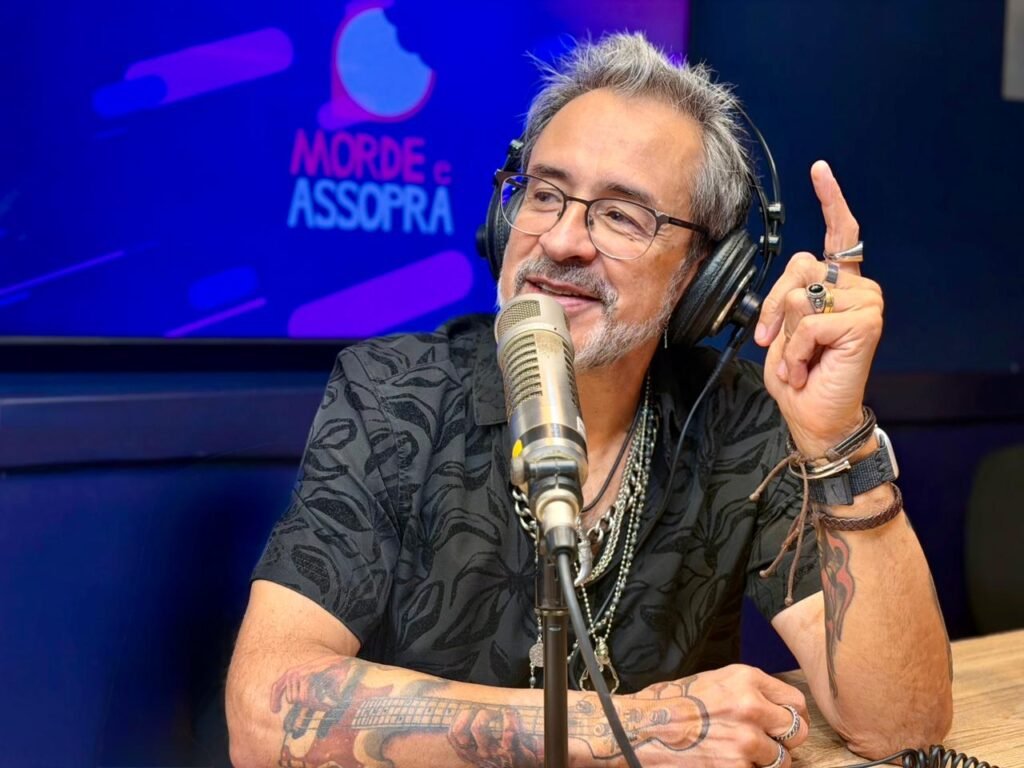 HElio Cosmo resgata bastidores da música em nova temporada na rádio