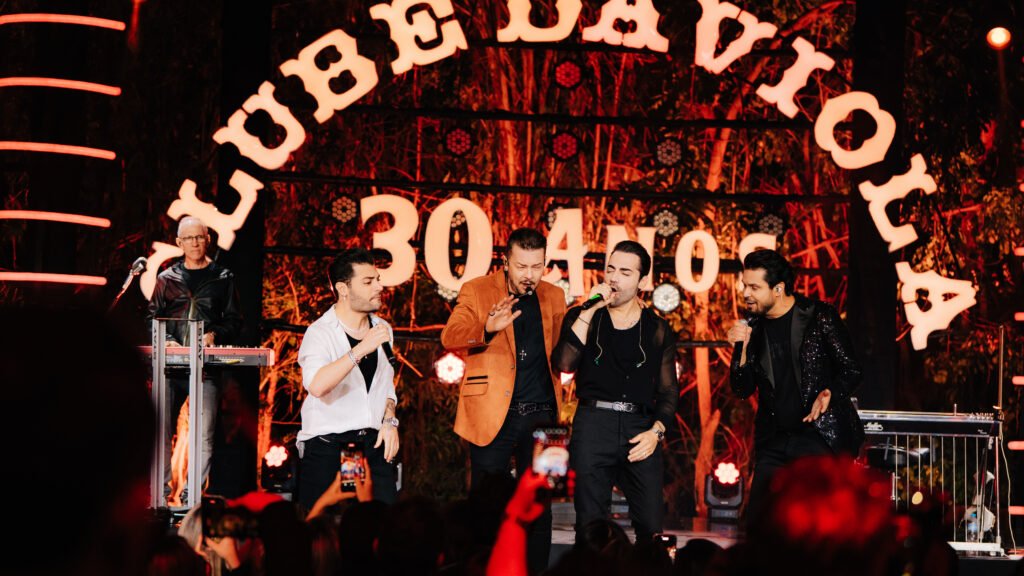 Roby &amp; Roger apostam em “Ganha o Mundo, Perde Eu”, parceria com Guilherme &amp; Benuto no DVD Clube da Viola – 30 Anos