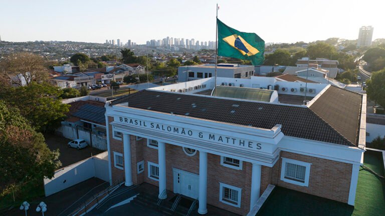 Brasil Salomão avança no Chambers Brazil com destaque em Campinas, Centro-Oeste e Agribusiness