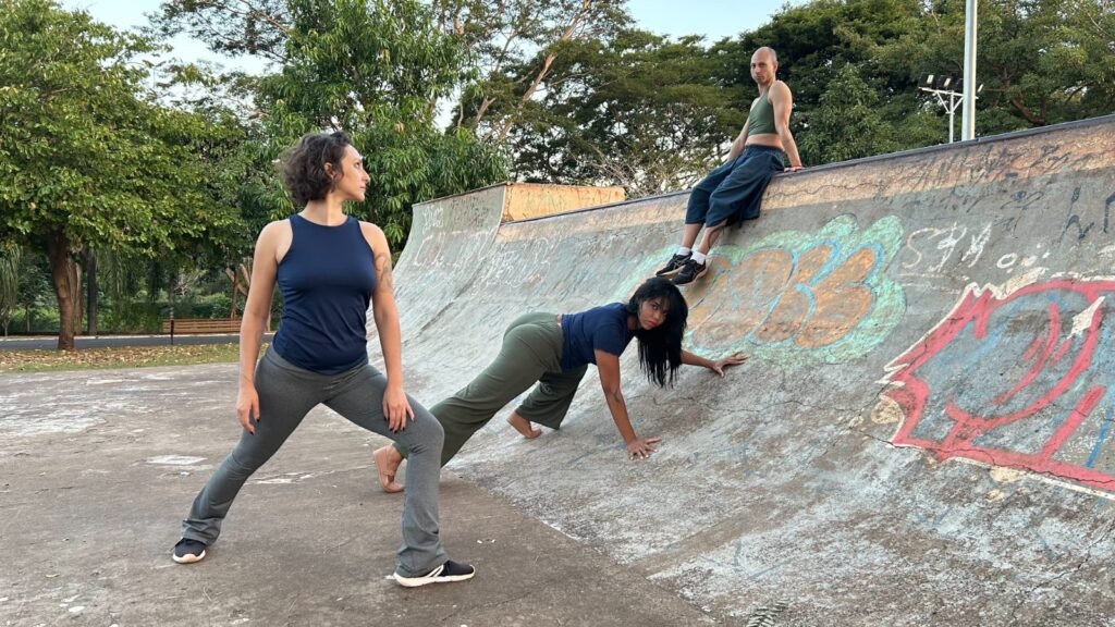 Dança contemporânea ocupa espaços públicos de Ribeirão Preto