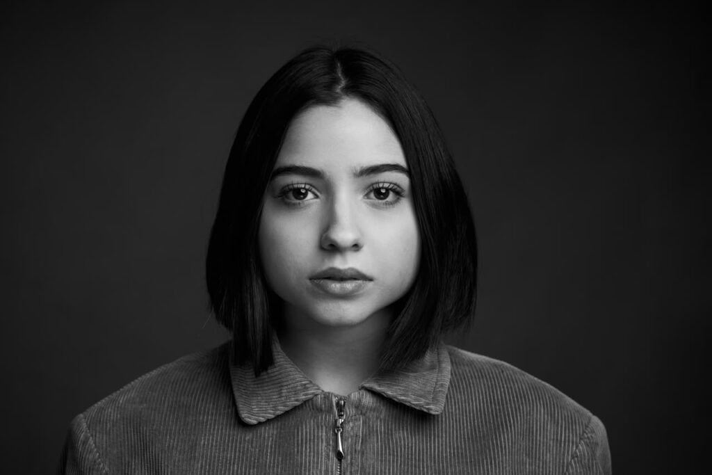 Isabella Daneluz assume protagonismo em nova fase da carreira nos palcos cariocas