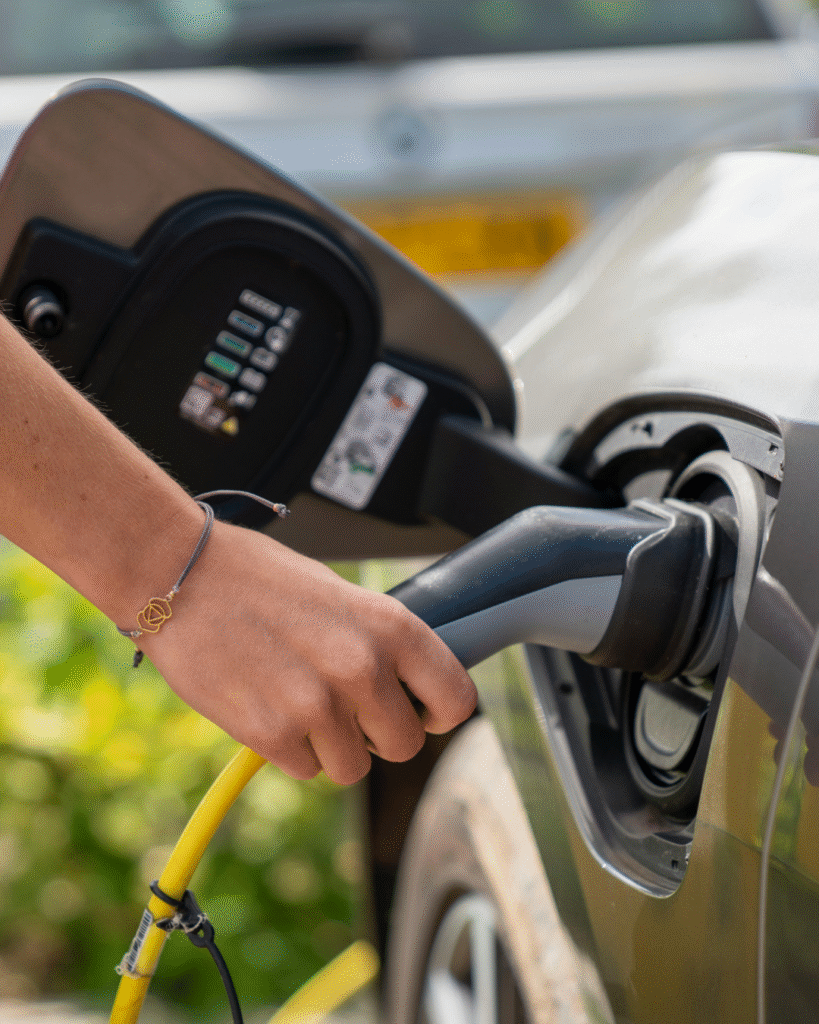 Ribeirão Preto ganha eletroposto com recargas de veículos que chegam a 100% em 15 minutos