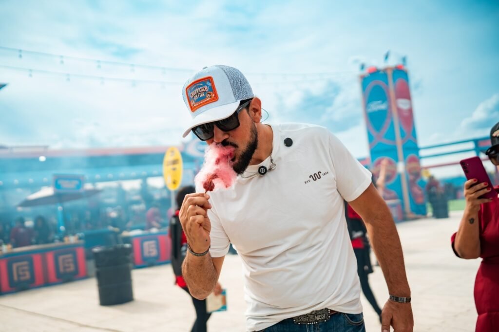 Fernando e Sorocaba levam Churrasco On Fire a Ribeirão Preto com open churras premium, cotton candy com bacon e grande show