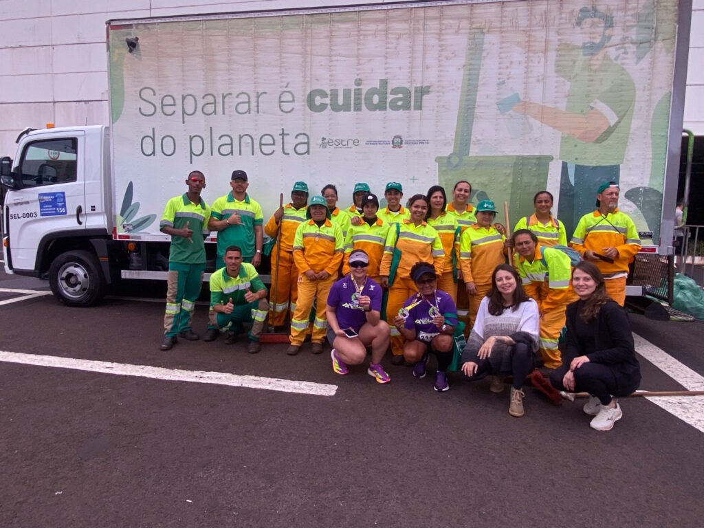 Coletores da Estre Ambiental participam da Meia Maratona Internacional de Ribeirão Preto
