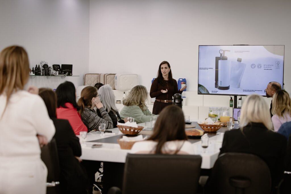 Harus compartilha trajetória de inovação com lideranças do Grupo Mulheres do Brasil em Franca