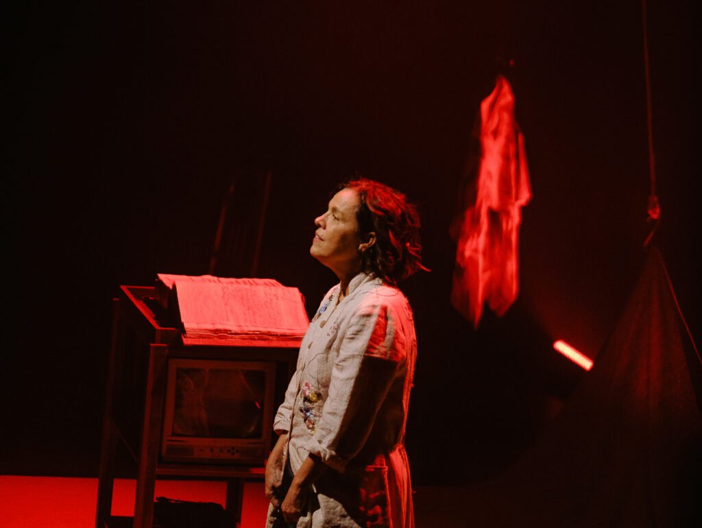Marcella Muniz traz “Água Fresca para as Flores” ao Rio em curta temporada a partir de 25 de julho