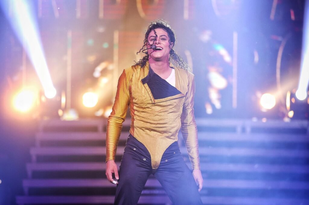 Rodrigo Teaser se apresenta em São Carlos com o maior tributo a Michael Jackson
