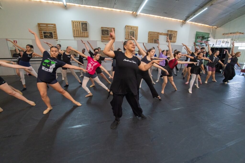 <p>Legenda: IAS realizou oficina de Jazz Dance sob orientação da professora Andréa Barbosa, a Turu<br />
Foto: Fabio Melo @fabiomelofotografia</p>