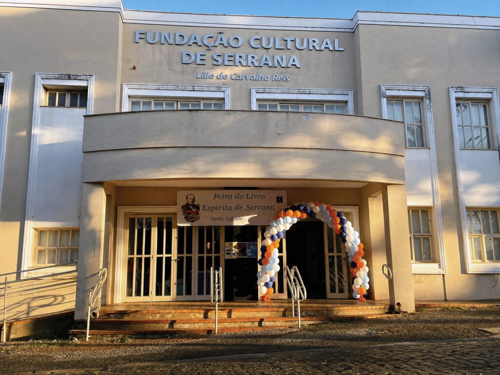 16ª Feira do Livro Espírita de Serrana reuniu música, palestra e teatro