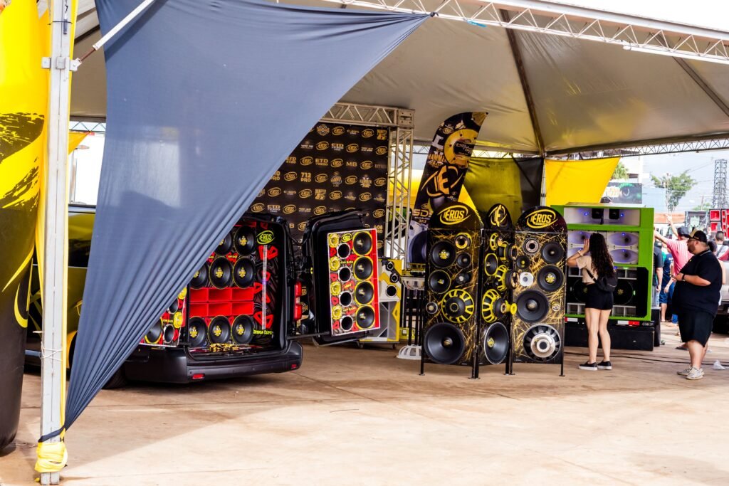 Insane Sound reúne soluções para personalização de veículos em shopping automotivo